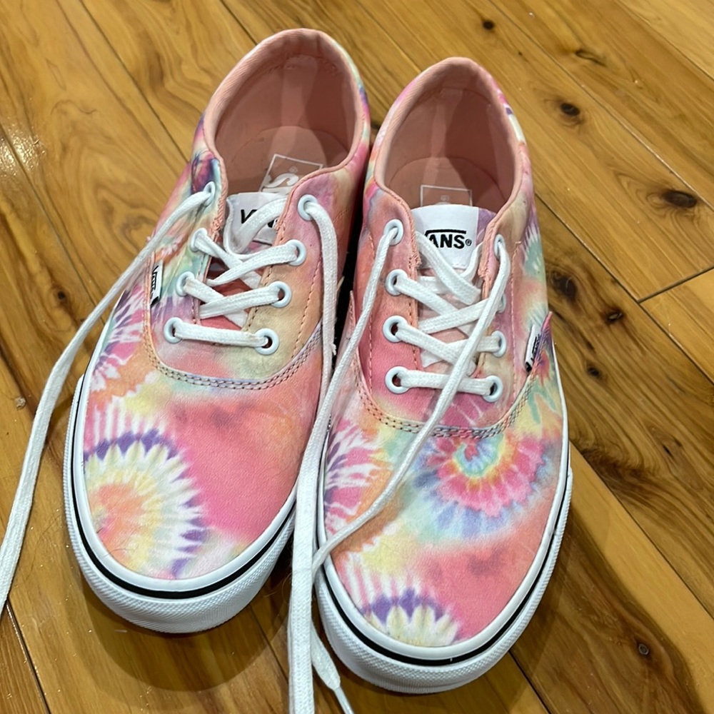 Brand new without tags vans. Great condition.